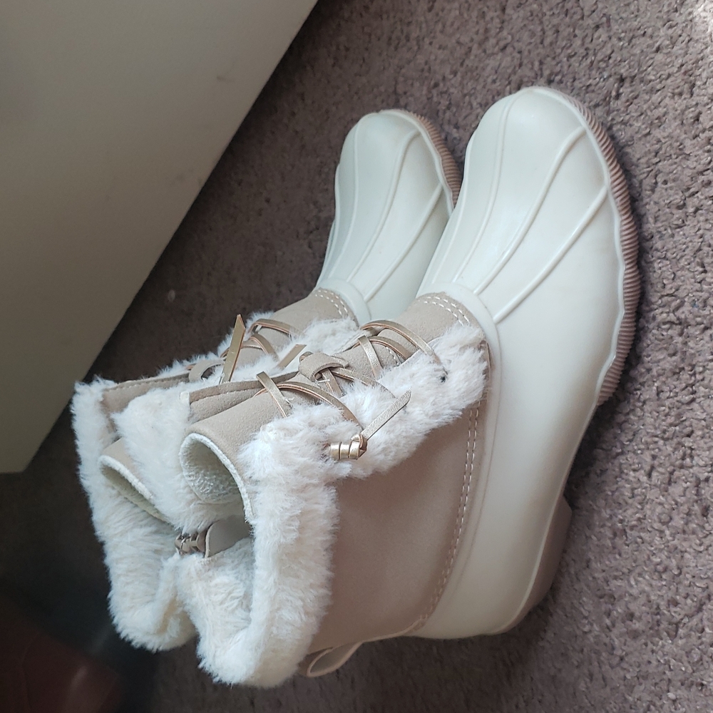 Cream snow rain boots